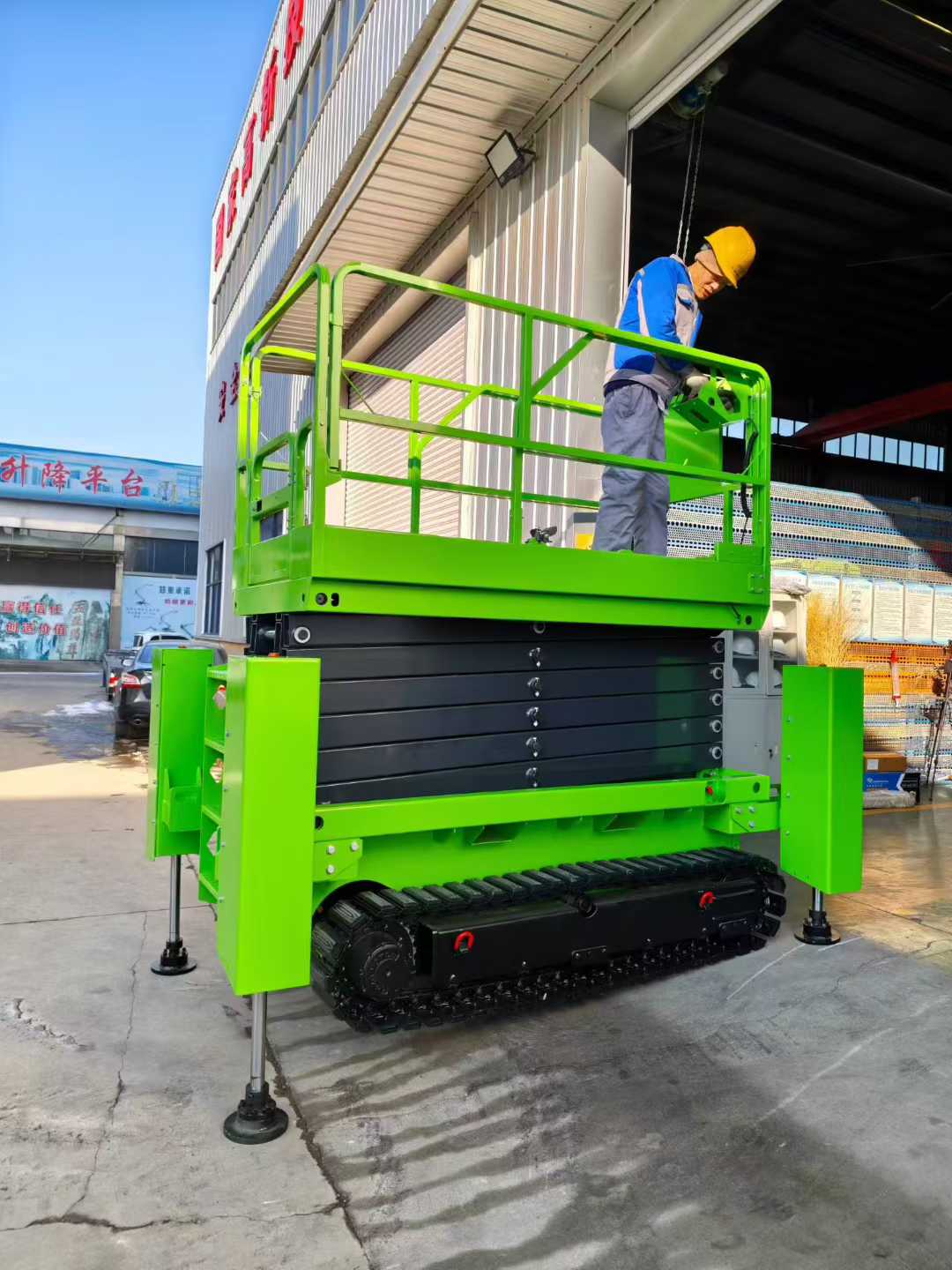 รถกระเช้าบูมแบบข้อต่อขนาดกะทัด - Compact Crawler Boom Lift บทวิจารณ์และราคา